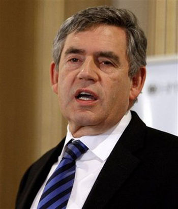 Ông Gordon Brown phát biểu tại Diễn đàn các nền kinh tế lớn tại London. Ảnh: AP.