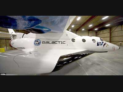 Du lich vu tru voi tau SpaceShipTwo.