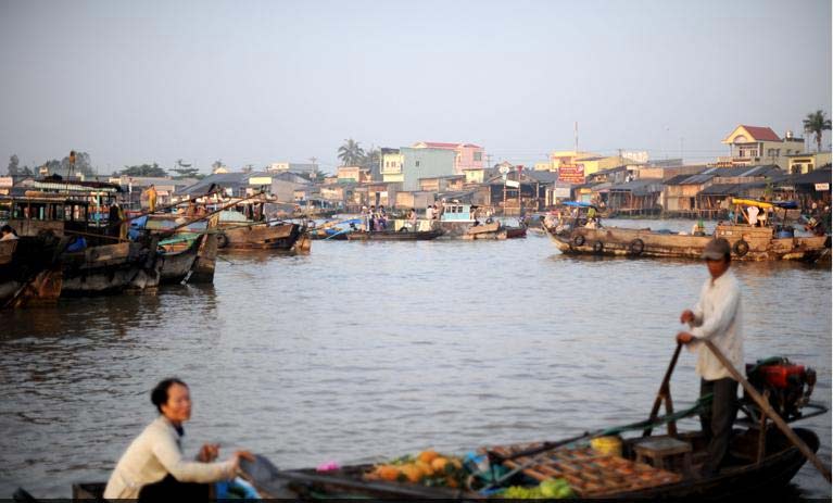 Viet Nam ung pho bien doi khi hau.